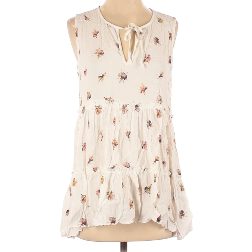 Sleeveless tiered blouse